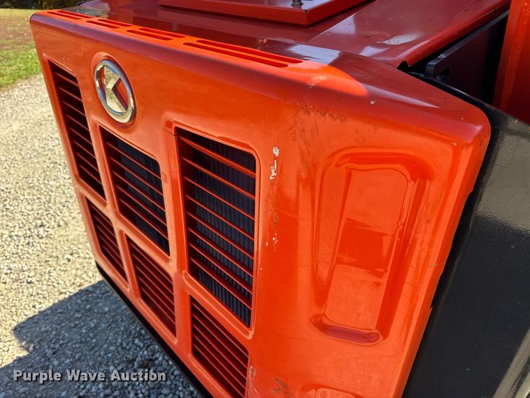 image for item DW6662 2017 Kubota SVL95-2S tracked skid steer loader