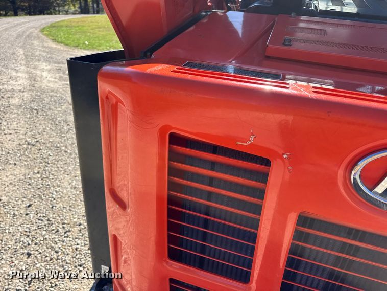 image for item DW6662 2017 Kubota SVL95-2S tracked skid steer loader