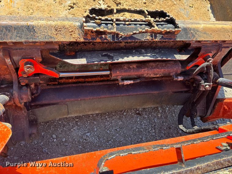 image for item DW6662 2017 Kubota SVL95-2S tracked skid steer loader