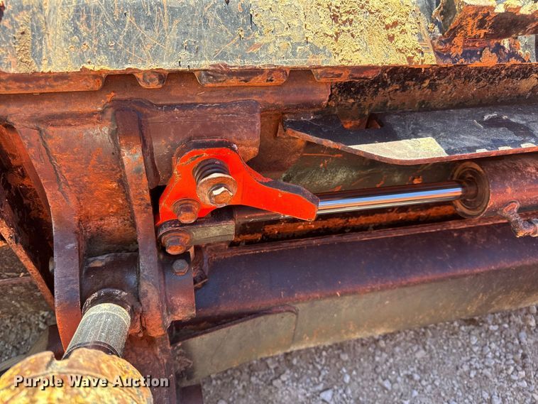 image for item DW6662 2017 Kubota SVL95-2S tracked skid steer loader