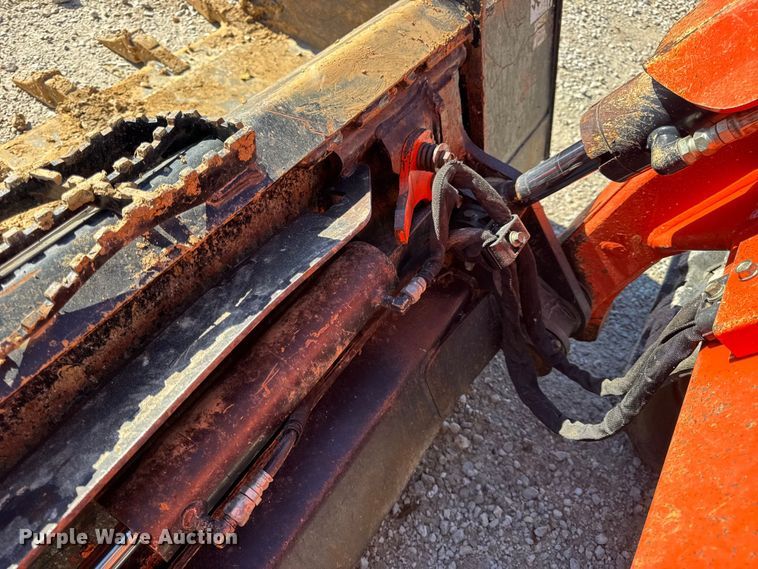 image for item DW6662 2017 Kubota SVL95-2S tracked skid steer loader