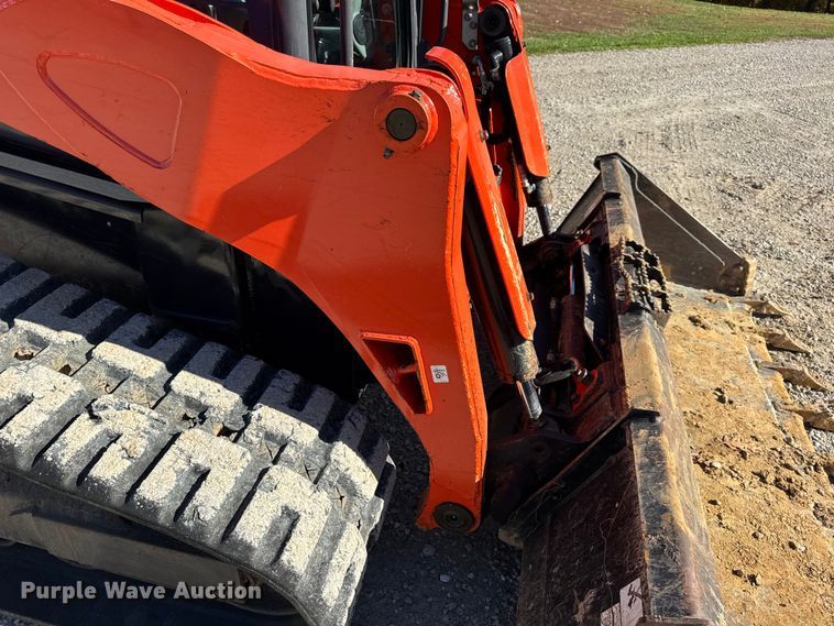 image for item DW6662 2017 Kubota SVL95-2S tracked skid steer loader