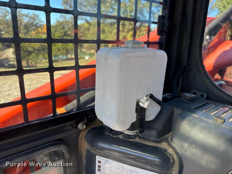 image for item DW6662 2017 Kubota SVL95-2S tracked skid steer loader