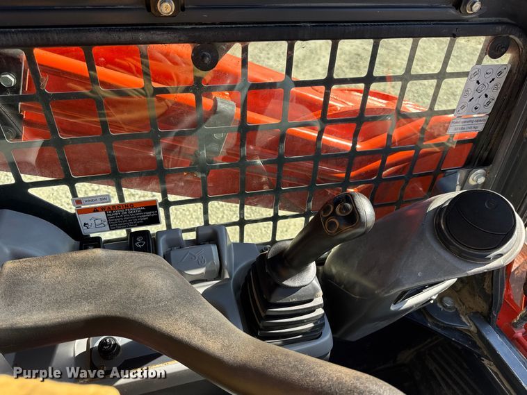 image for item DW6662 2017 Kubota SVL95-2S tracked skid steer loader