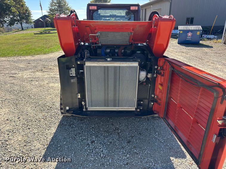 image for item DW6662 2017 Kubota SVL95-2S tracked skid steer loader