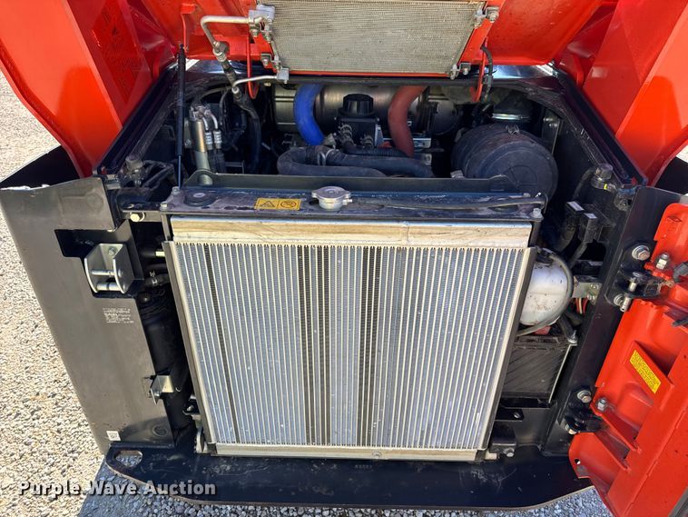 image for item DW6662 2017 Kubota SVL95-2S tracked skid steer loader