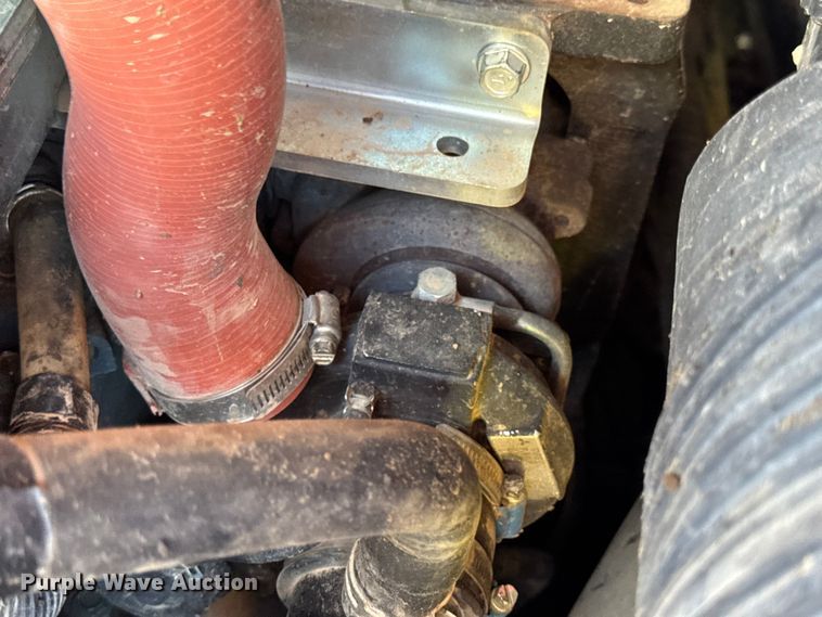 image for item DW6662 2017 Kubota SVL95-2S tracked skid steer loader