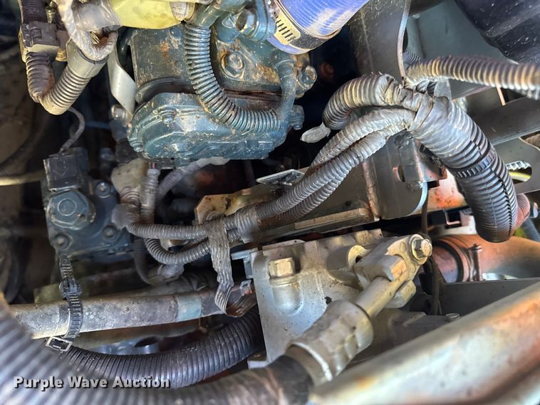 image for item DW6662 2017 Kubota SVL95-2S tracked skid steer loader