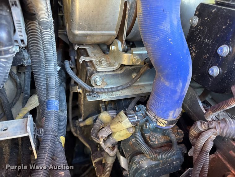 image for item DW6662 2017 Kubota SVL95-2S tracked skid steer loader