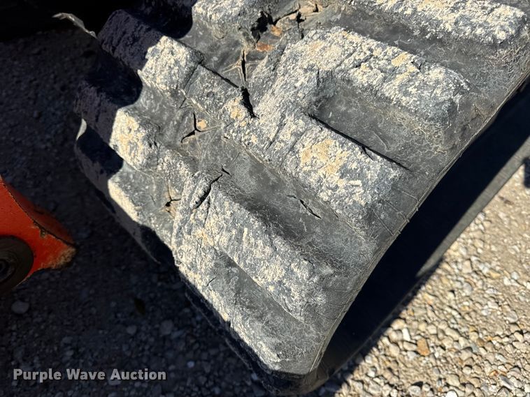 image for item DW6662 2017 Kubota SVL95-2S tracked skid steer loader