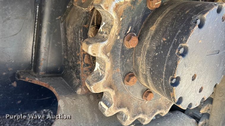 image for item DW6662 2017 Kubota SVL95-2S tracked skid steer loader