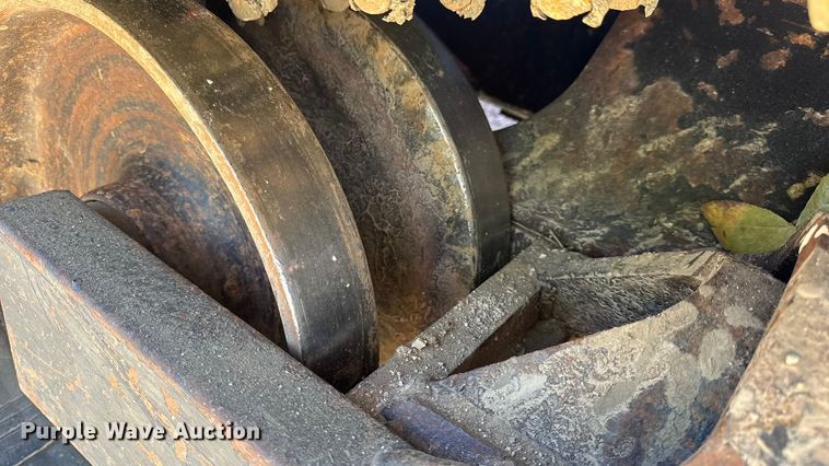 image for item DW6662 2017 Kubota SVL95-2S tracked skid steer loader