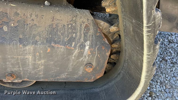 image for item DW6662 2017 Kubota SVL95-2S tracked skid steer loader