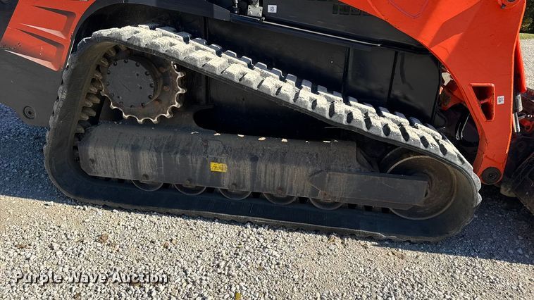 image for item DW6662 2017 Kubota SVL95-2S tracked skid steer loader
