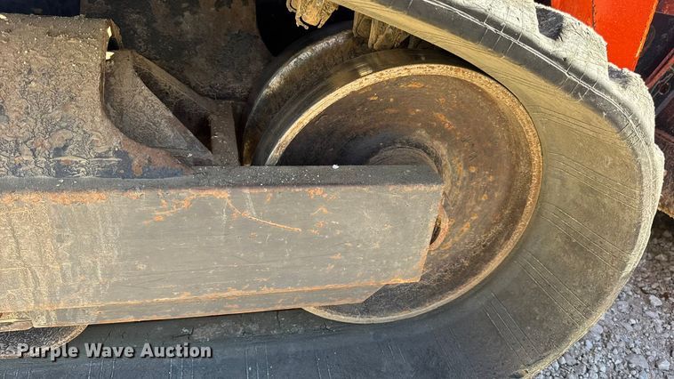 image for item DW6662 2017 Kubota SVL95-2S tracked skid steer loader