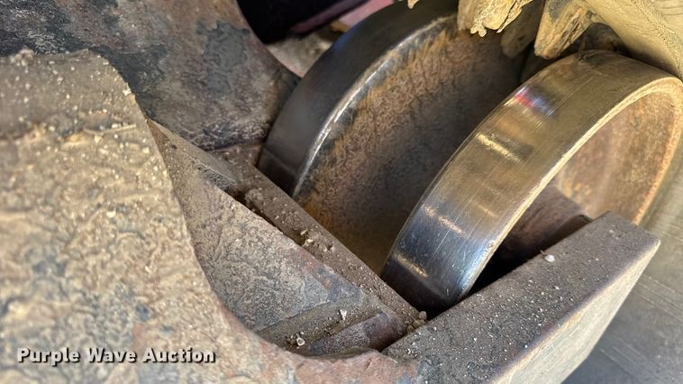 image for item DW6662 2017 Kubota SVL95-2S tracked skid steer loader