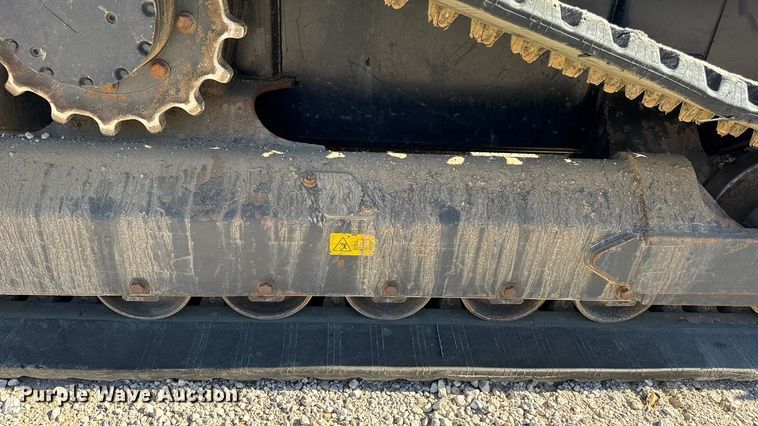 image for item DW6662 2017 Kubota SVL95-2S tracked skid steer loader