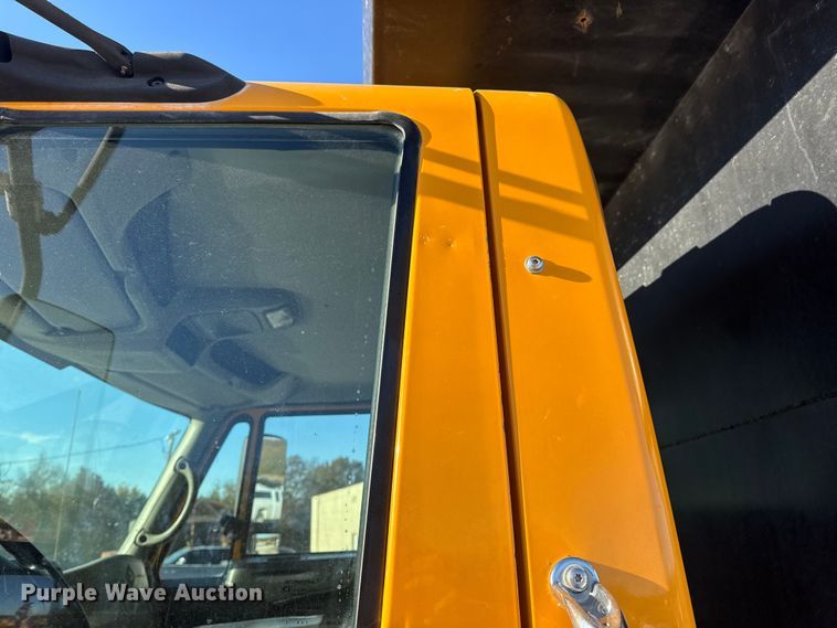 image for item DW6675 2009 International 7500 dump truck