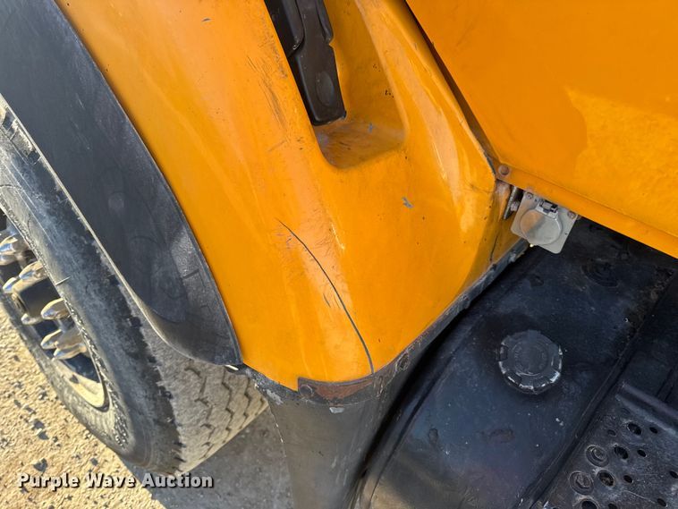 image for item DW6675 2009 International 7500 dump truck