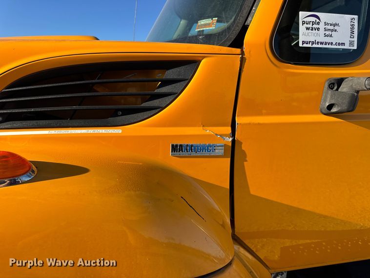 image for item DW6675 2009 International 7500 dump truck