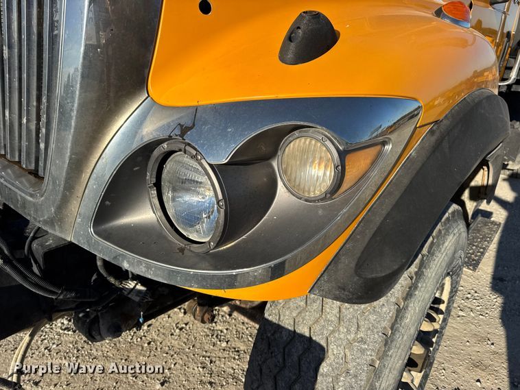 image for item DW6675 2009 International 7500 dump truck