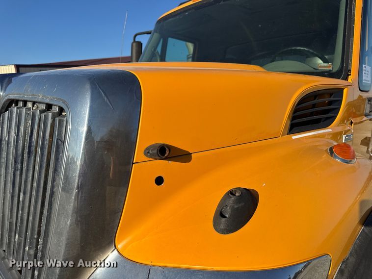 image for item DW6675 2009 International 7500 dump truck