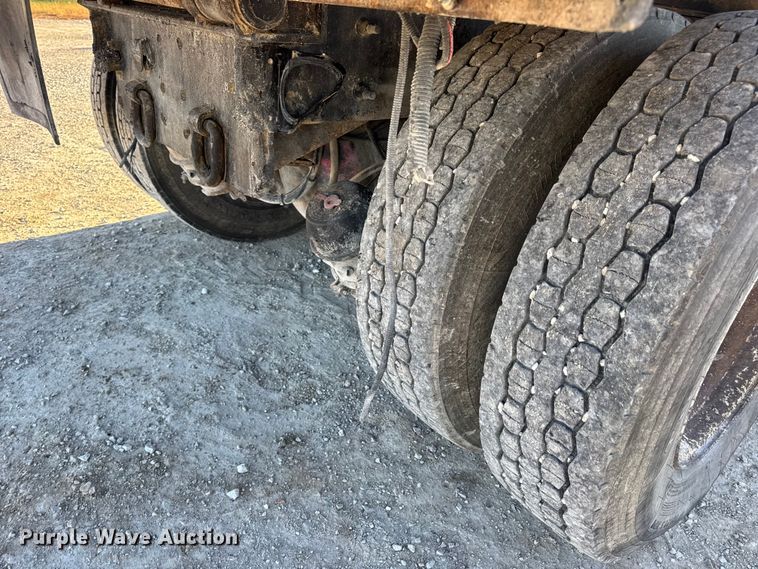 image for item DW6675 2009 International 7500 dump truck