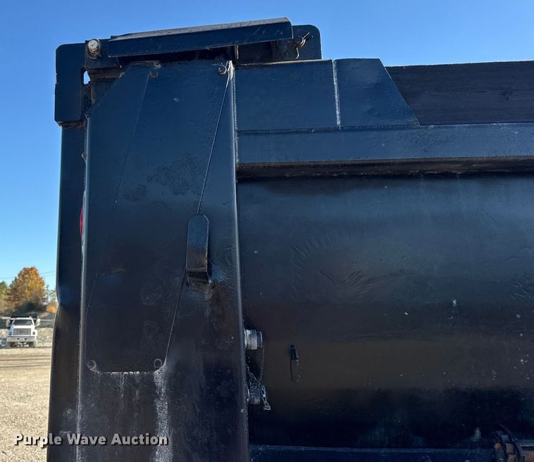 image for item DW6675 2009 International 7500 dump truck