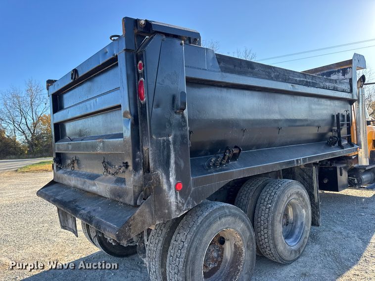 image for item DW6675 2009 International 7500 dump truck