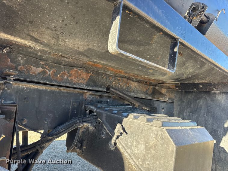 image for item DW6675 2009 International 7500 dump truck