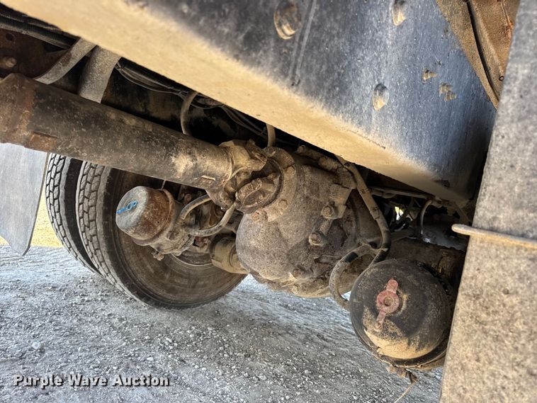 image for item DW6675 2009 International 7500 dump truck