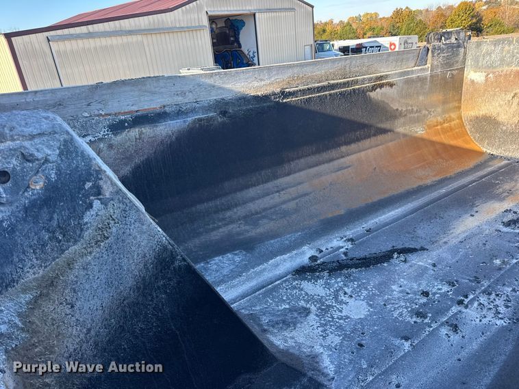 image for item DW6675 2009 International 7500 dump truck