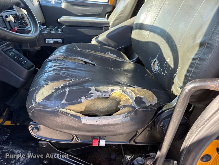 image for item DW6675 2009 International 7500 dump truck