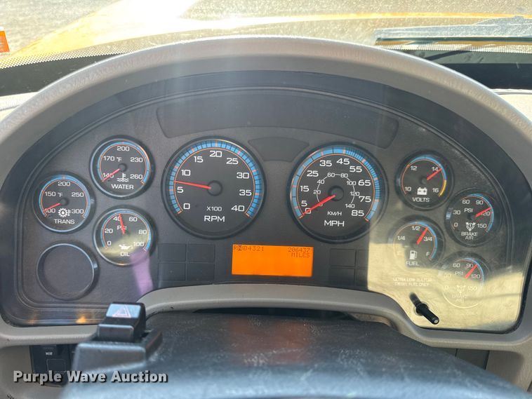 image for item DW6675 2009 International 7500 dump truck