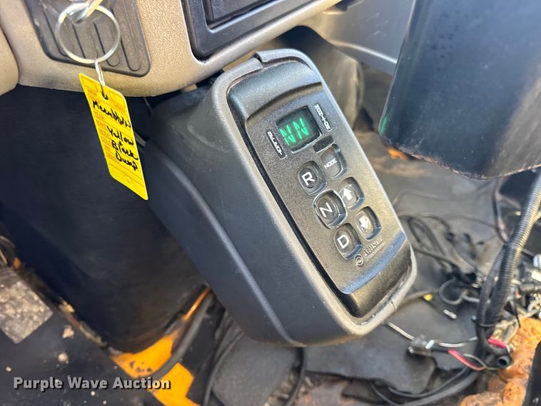 image for item DW6675 2009 International 7500 dump truck