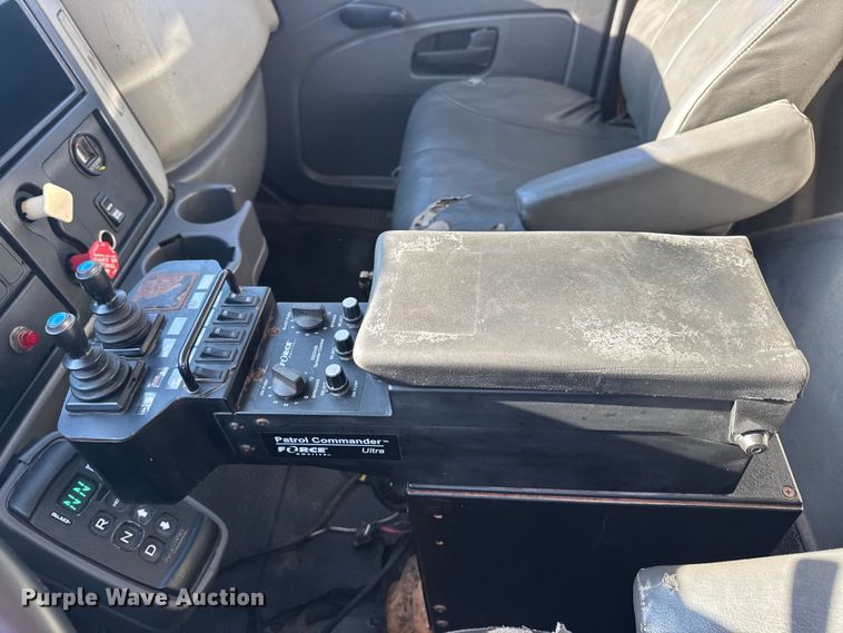 image for item DW6675 2009 International 7500 dump truck