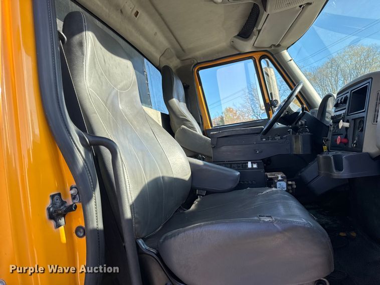 image for item DW6675 2009 International 7500 dump truck