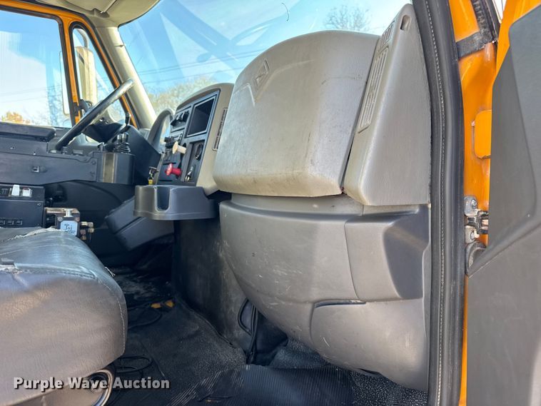 image for item DW6675 2009 International 7500 dump truck