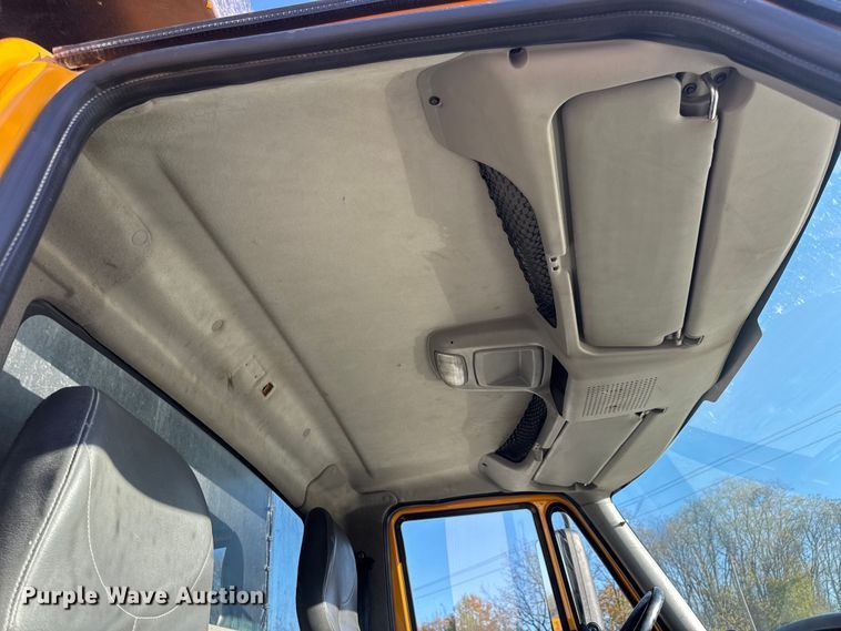 image for item DW6675 2009 International 7500 dump truck