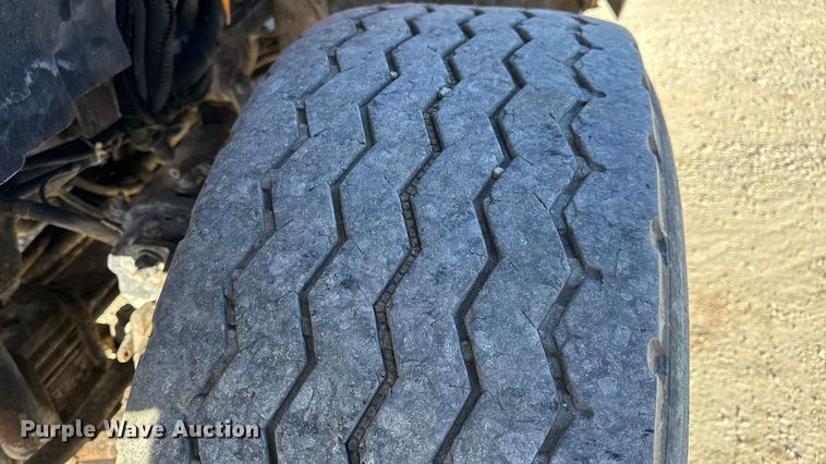 image for item DW6675 2009 International 7500 dump truck