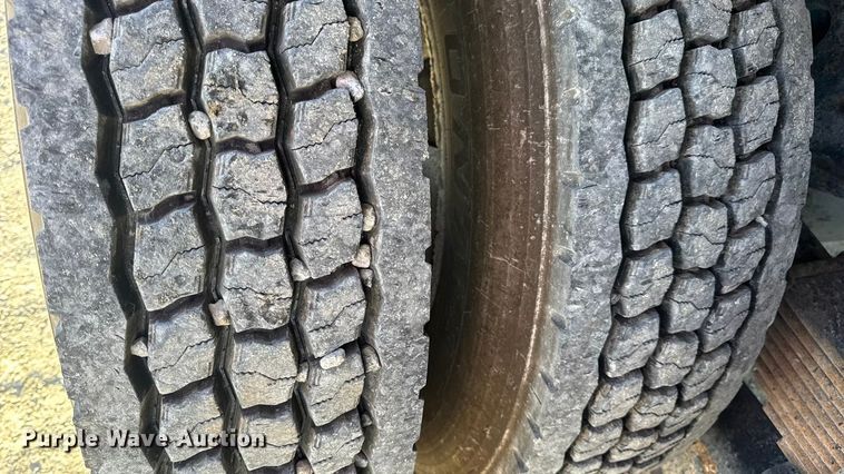 image for item DW6675 2009 International 7500 dump truck