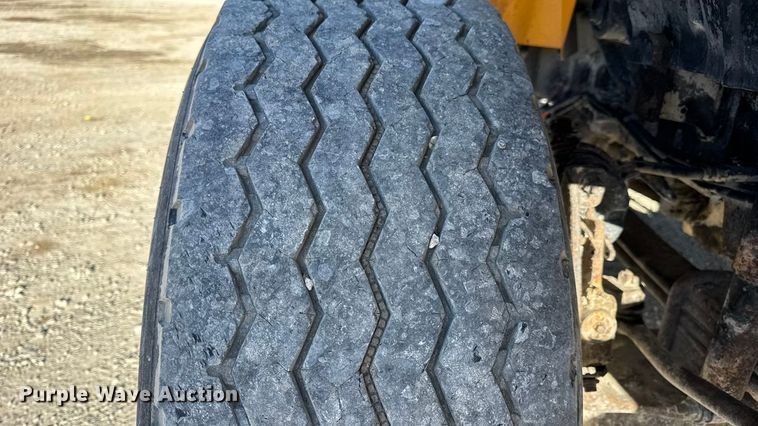 image for item DW6675 2009 International 7500 dump truck