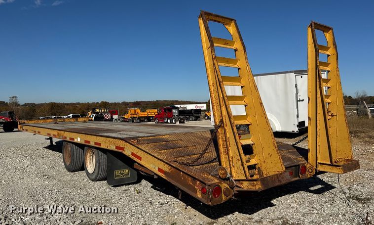 image for item DW6677 1998 Butler Trailer Mfg. B-3030-FD equipment trailer