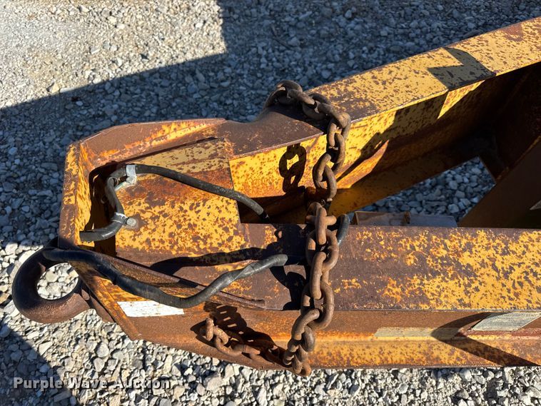 image for item DW6677 1998 Butler Trailer Mfg. B-3030-FD equipment trailer