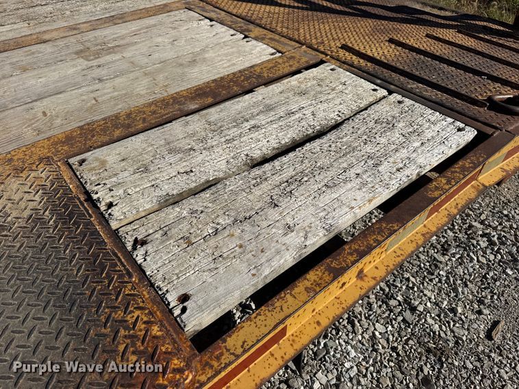 image for item DW6677 1998 Butler Trailer Mfg. B-3030-FD equipment trailer