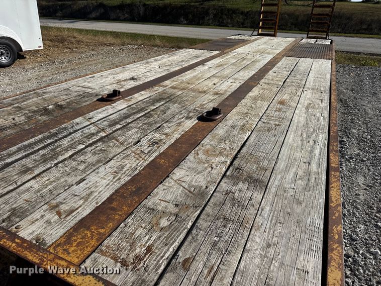 image for item DW6677 1998 Butler Trailer Mfg. B-3030-FD equipment trailer