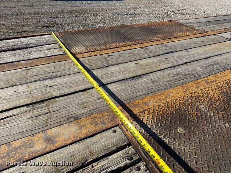 image for item DW6677 1998 Butler Trailer Mfg. B-3030-FD equipment trailer