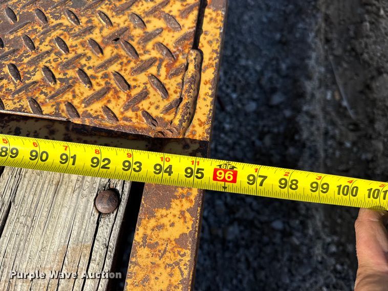 image for item DW6677 1998 Butler Trailer Mfg. B-3030-FD equipment trailer