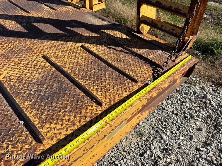 image for item DW6677 1998 Butler Trailer Mfg. B-3030-FD equipment trailer