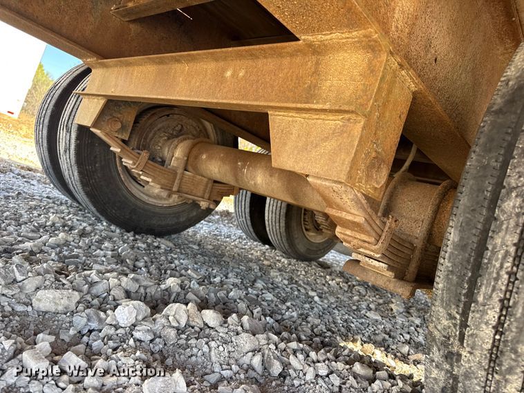 image for item DW6677 1998 Butler Trailer Mfg. B-3030-FD equipment trailer